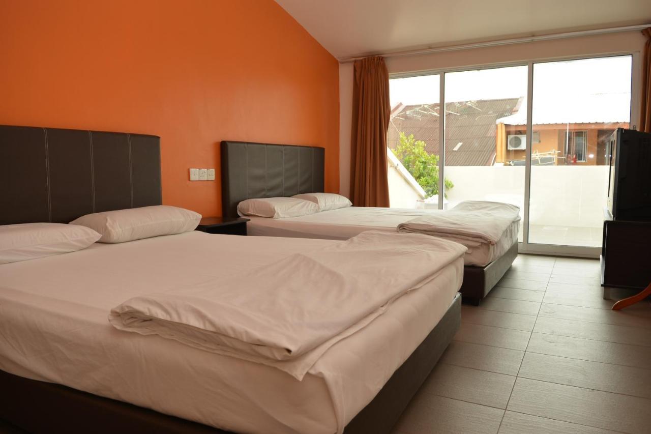 Gf Wonderful Hotel Pontian Kecil Exterior foto